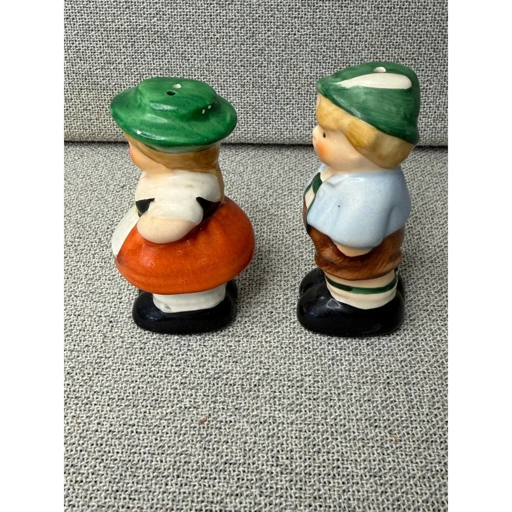 VTG Goebel W‎ Germany Salt and Pepper Shakers Bavarian Boy Girl Lederhosen Set